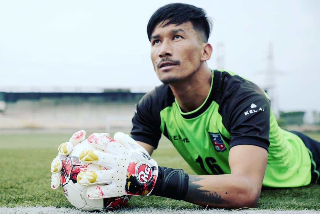 नेपाली राष्ट्रिय पुरुष फुटबल टोलीका कप्तान किरन चेम्जोङले माल्दिभ्सको शिर्ष लिग खेल्ने