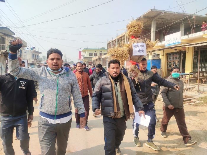 मन्त्री नियुक्त भएको २४ घण्टा नबित्दै पुत्ला दहन