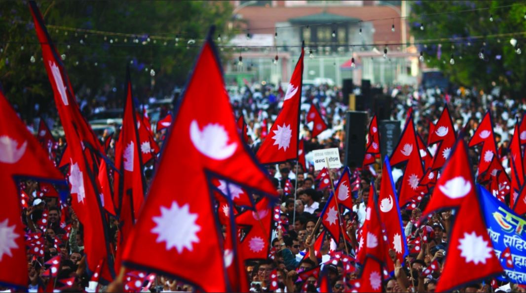 सिरहाको झण्डा महोत्सव करिब एक लाख पर्यटकले अवलोकन