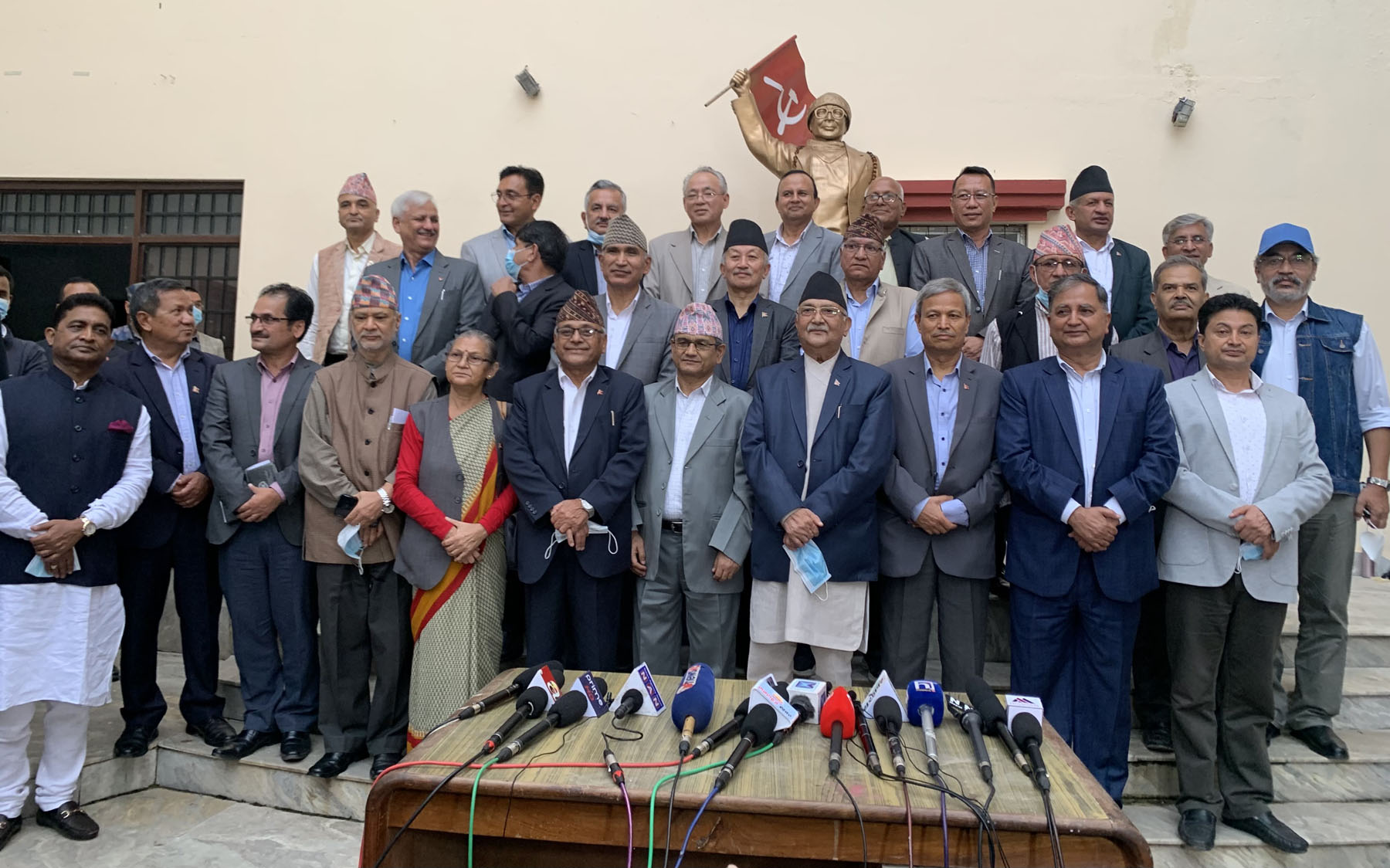 एमालेले लगायो मन्त्रीको  टुग्गो, अर्थमा पौडेल, भौतिकमा पृथ्वी,कसलाई कुन मन्त्रालय?