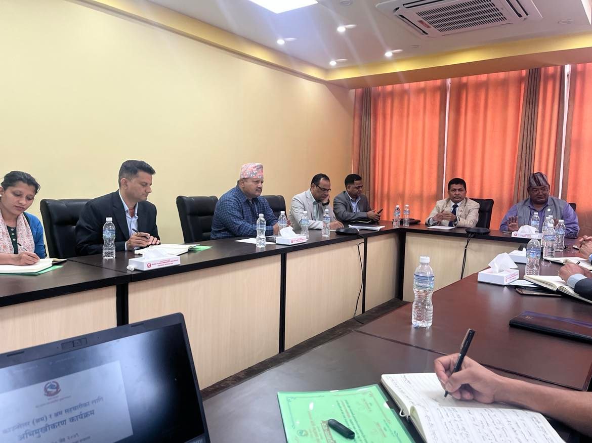 नेपाली कामदारका गुनासो सुनुवाइ गर्न श्रम सहचारी र काउन्सिलरलाई श्रम मन्त्रीको निर्देशन