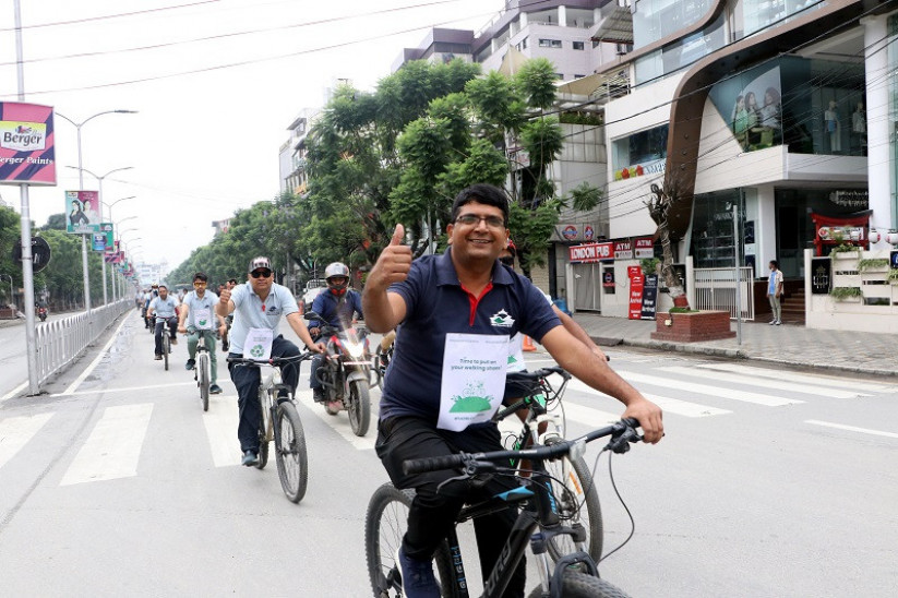 विश्व वातावरण दिवस : सांग्रिला बैंकद्धारा ‘इन्धन बचाऊ पृथ्वी बचाऊ’, ‘साइकल चलाऊ इन्धन बचाऊ’ नाराका साथ साइकल र्‍याली