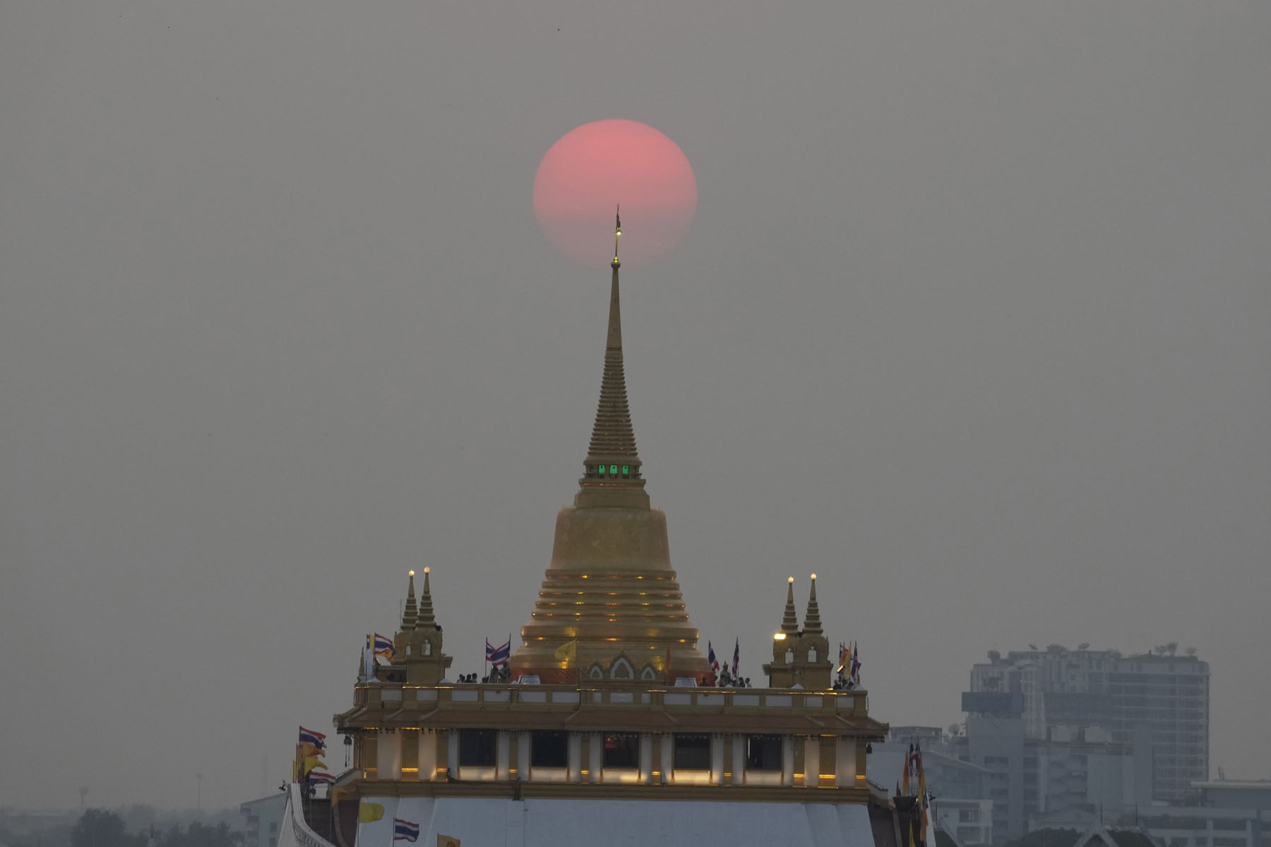 सूर्यास्तको दृश्य
