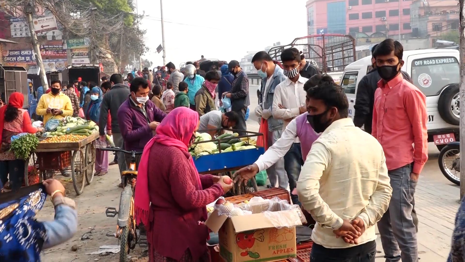 कालीमाटी तरकारी बजारमा कोरोनाको बढ्दो जोखिम