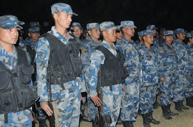 सशस्त्र प्रहरी बल द्वारा नेपाल–भारत सीमा क्षेत्रका सीमास्तम्भ निरीक्षण