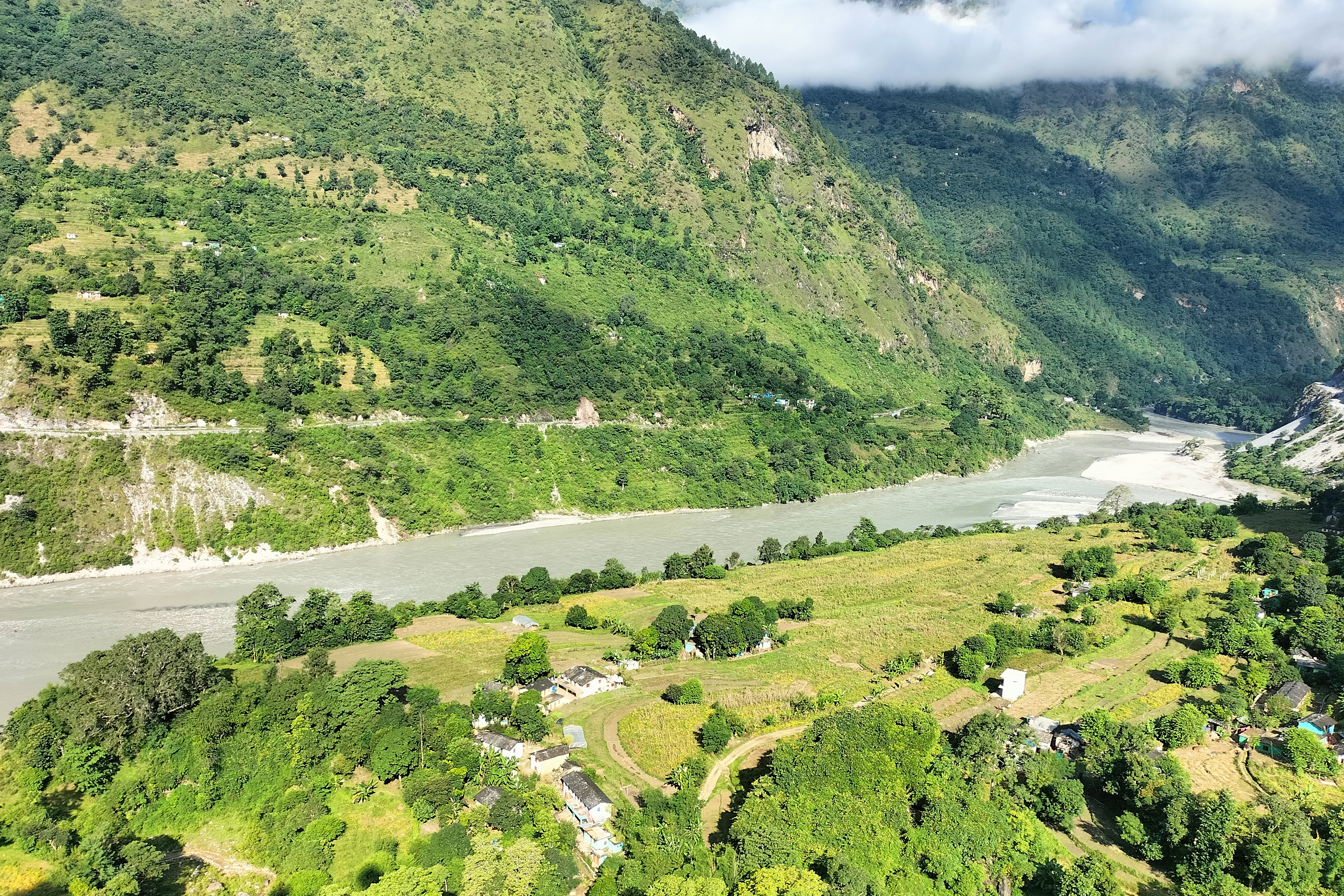 नेपाल–भारतको बीच भएर बगेको महाकाली नदी