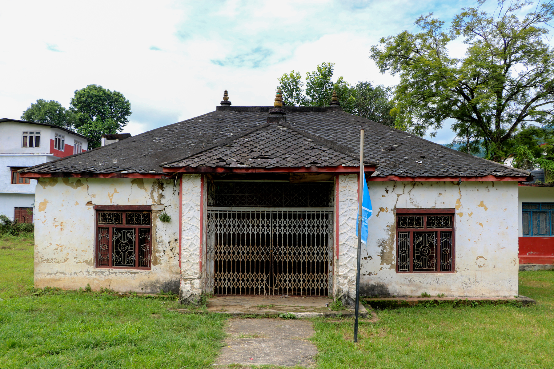 जीर्ण बाल मन्दिर