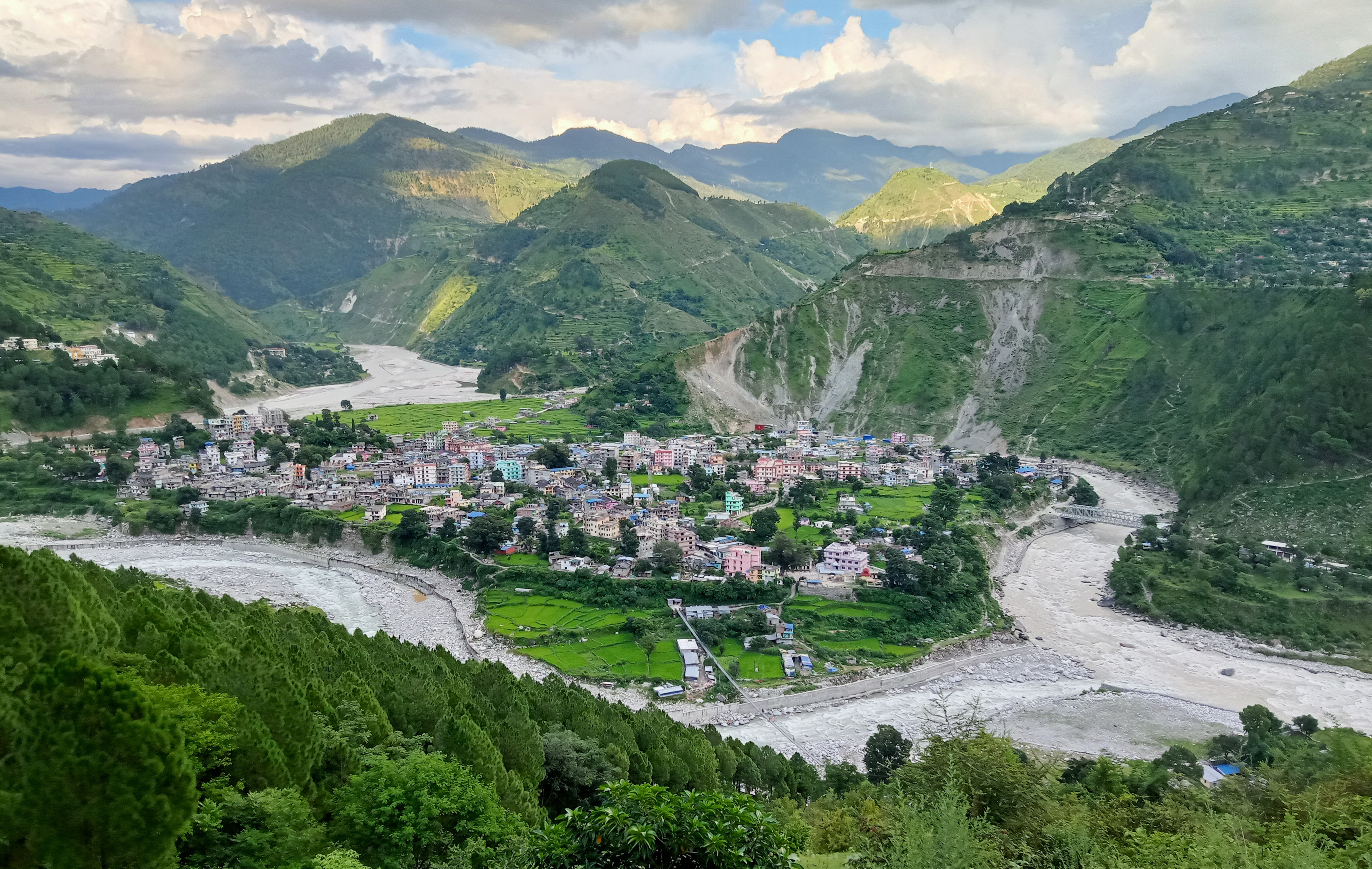 बझाङको सदरमुकाम चैनपुर बजार