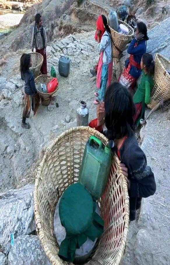 रारागाउँमा पानीको दुःख
