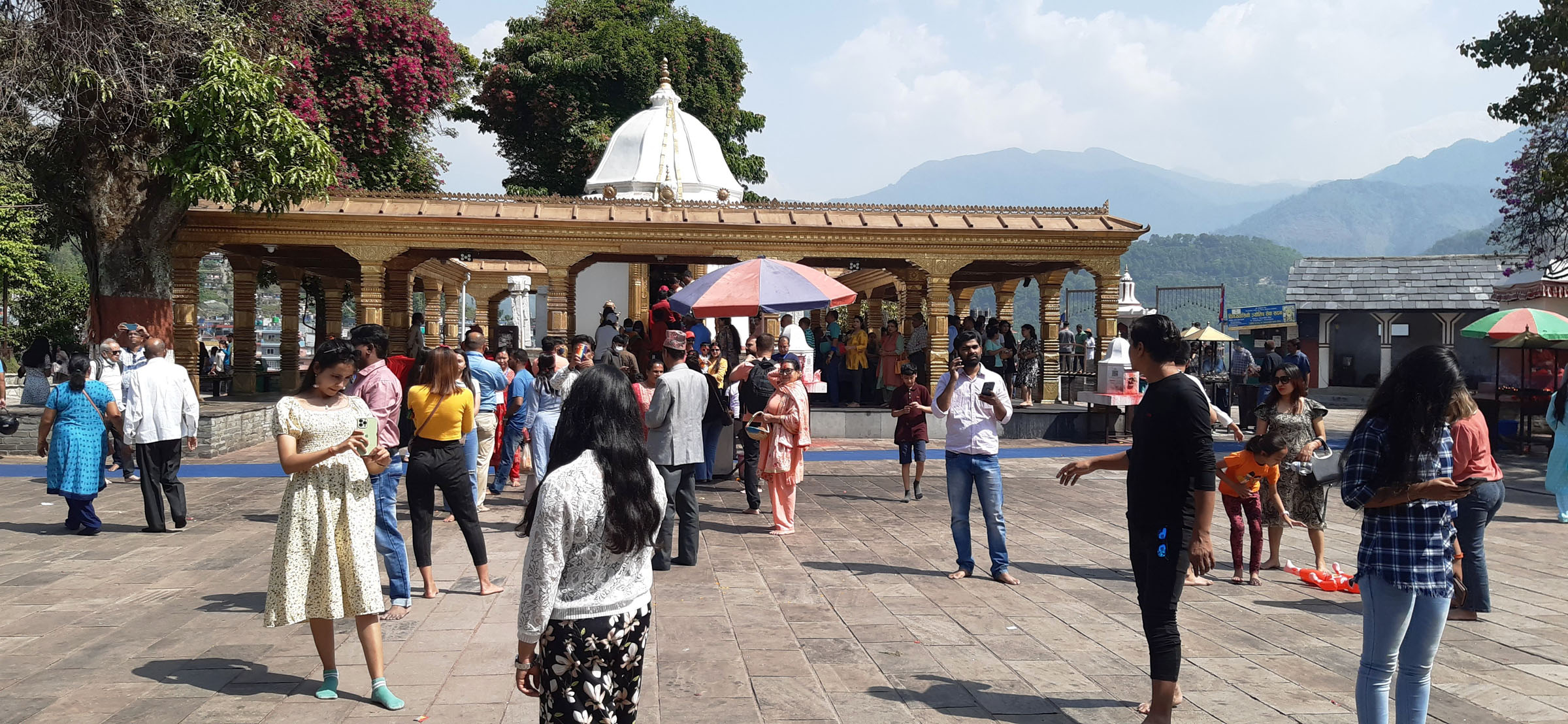प्रसिद्ध विन्ध्यवासिनीमा धार्मिक पर्यटक बढ्दै