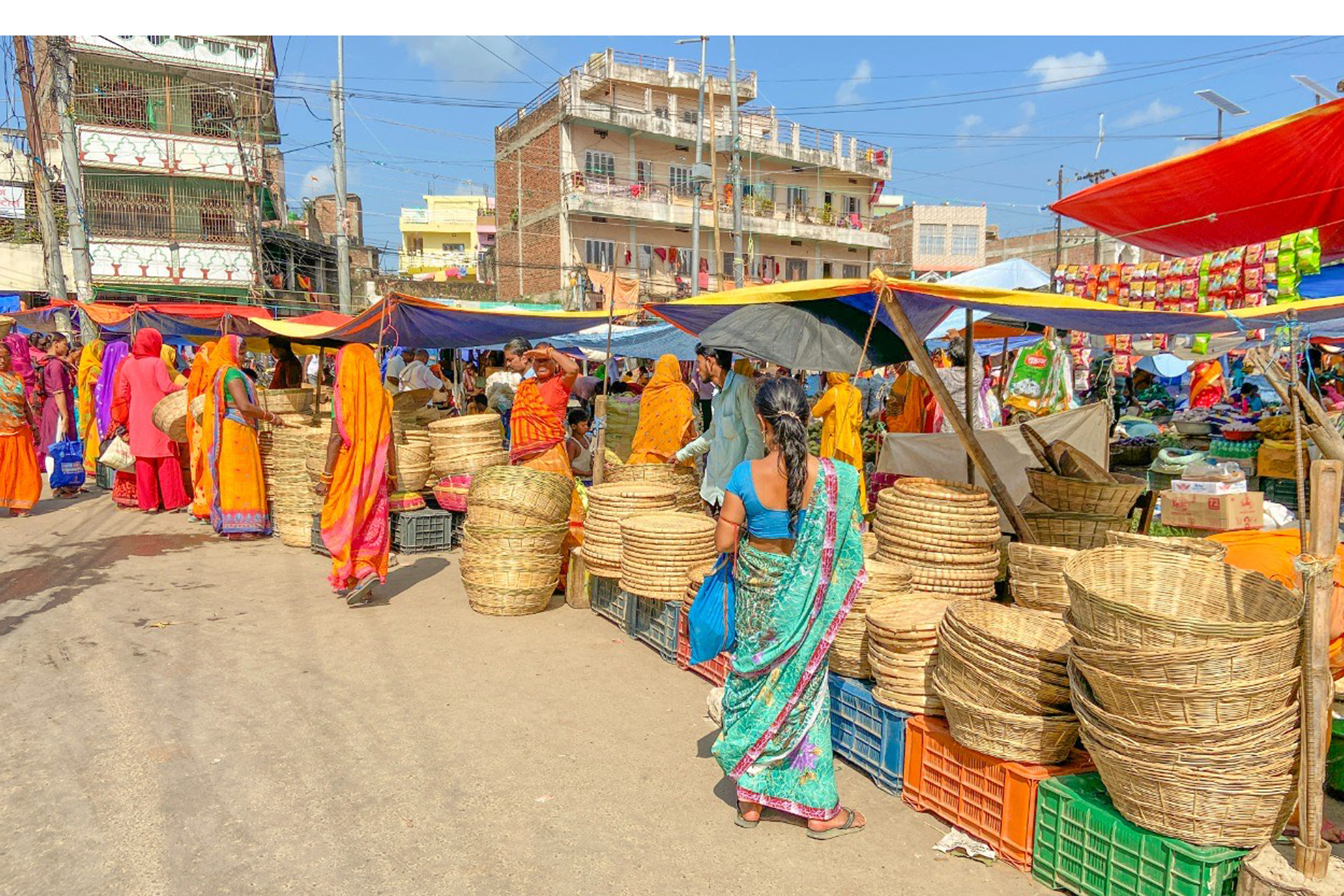 बिक्रीको लागि राखिएको बाँसका सामग्री