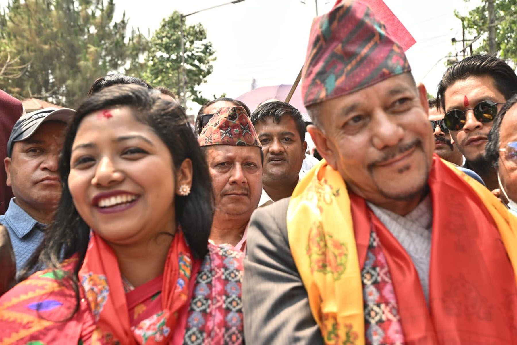 स्थानीय तहको निर्वाचन : ६ महानगरमा सत्तारुढ गठबन्धन र एमालेबीच मुख्य प्रतिस्पर्धा,कस कसले दिए उम्मेदवारी ?