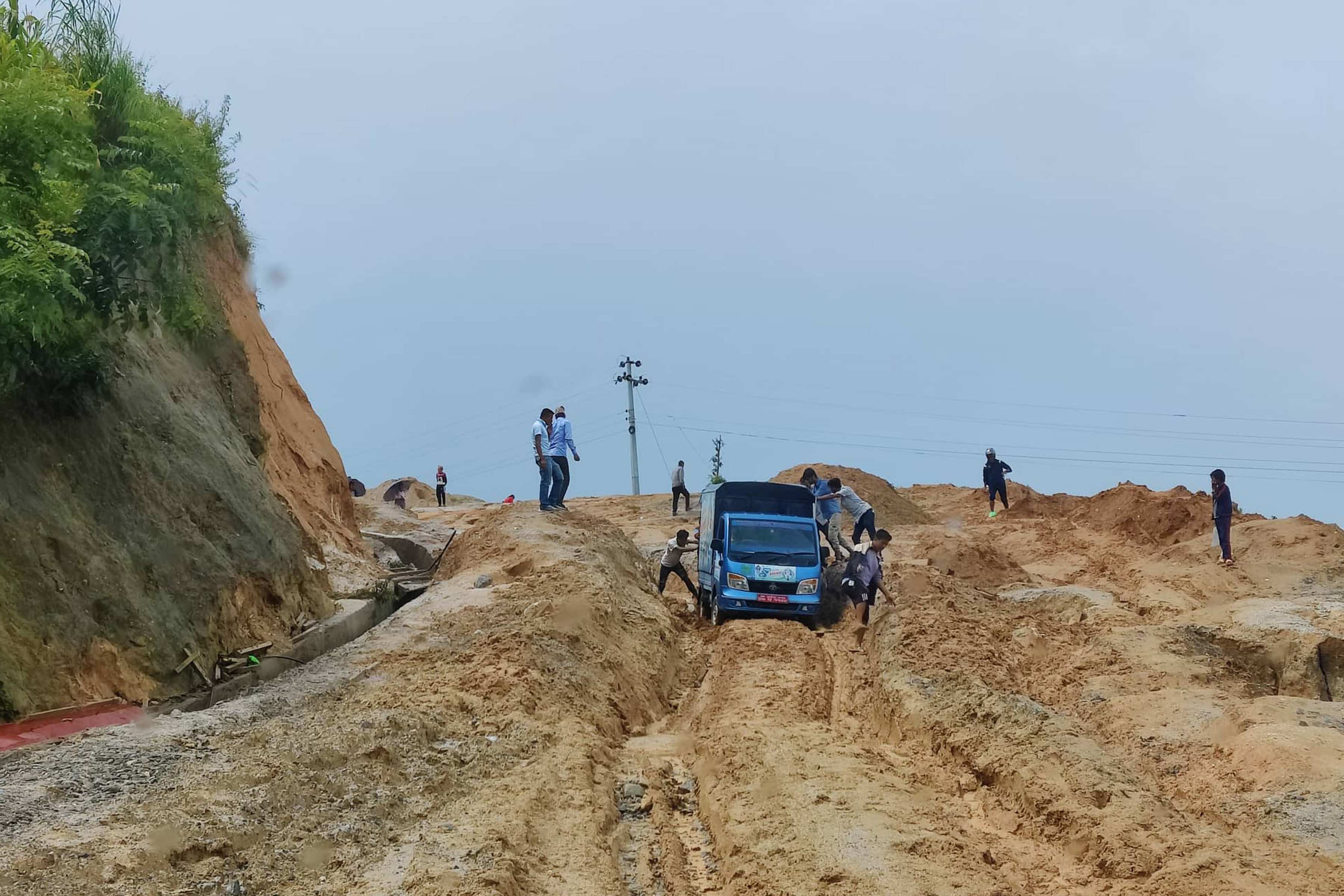 ग्रामीण सडकको दुरावस्था