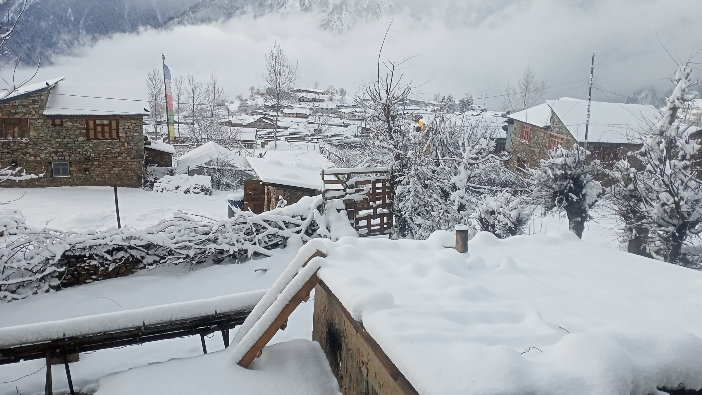 हुम्लामा हिमपात