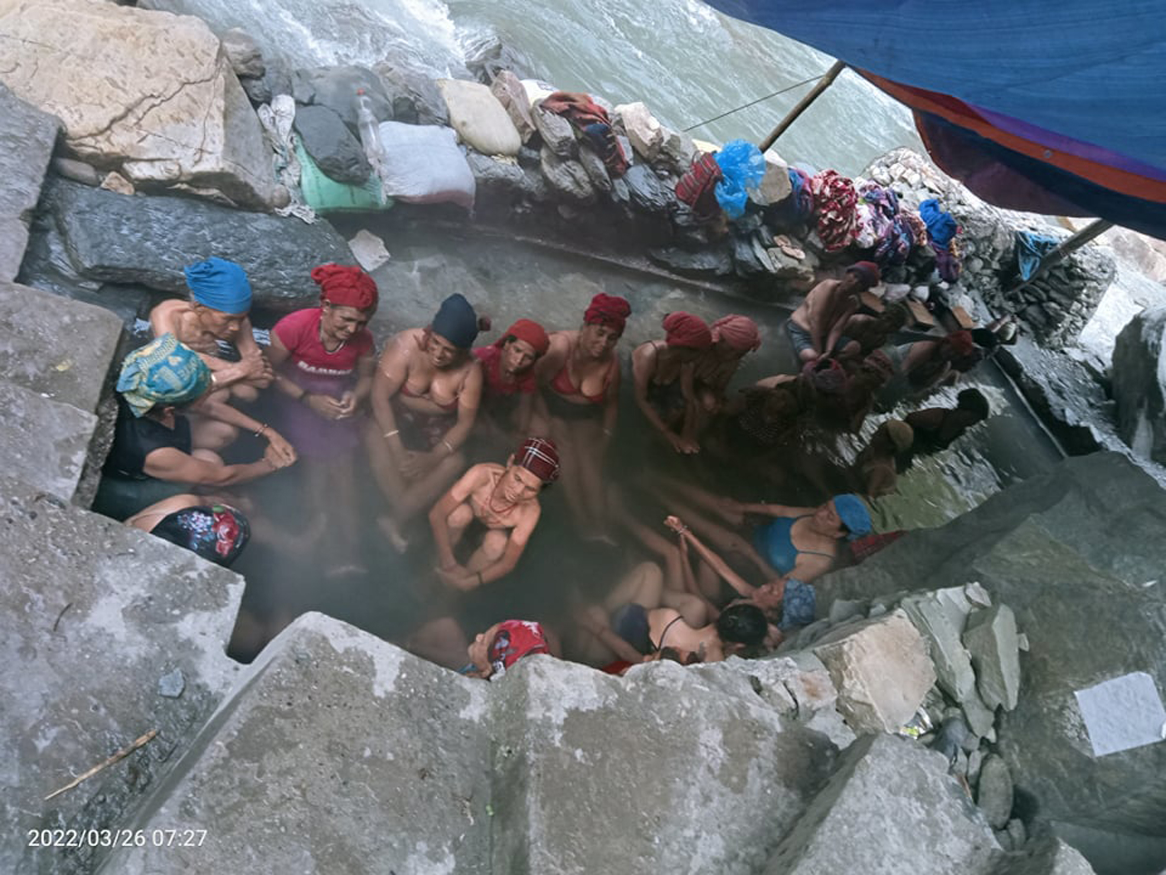 दर्मिजाको तातोपानी कुण्ड, ५० डिग्री सेल्सियस तापक्रमको पानी आउने