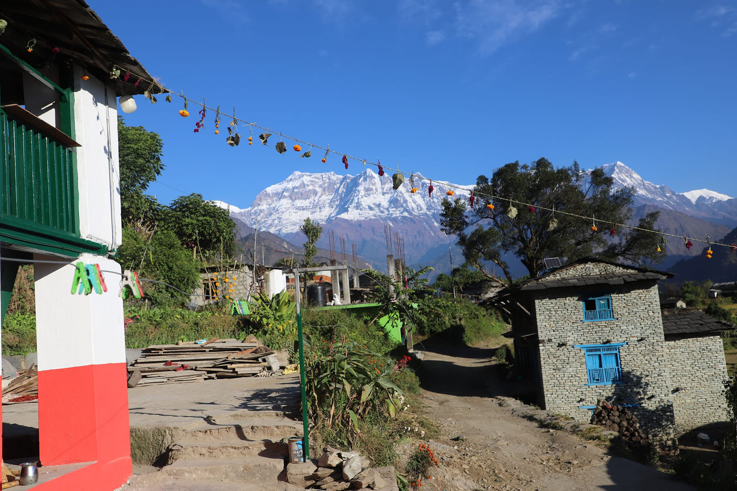 ताकमबाट देखिएको धौलागिरि