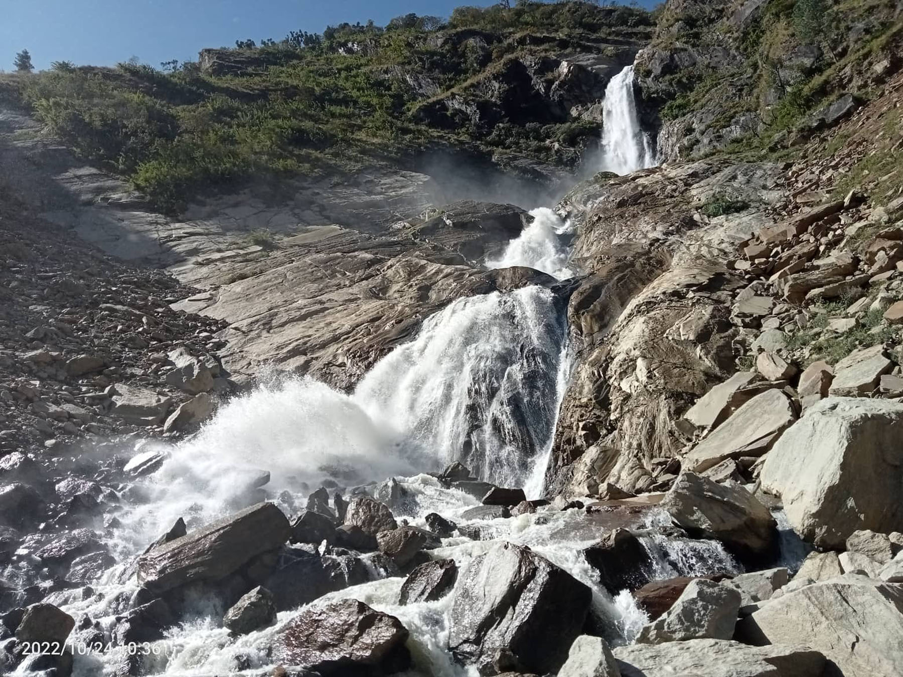 उजाडिएको रुप्से झरना
