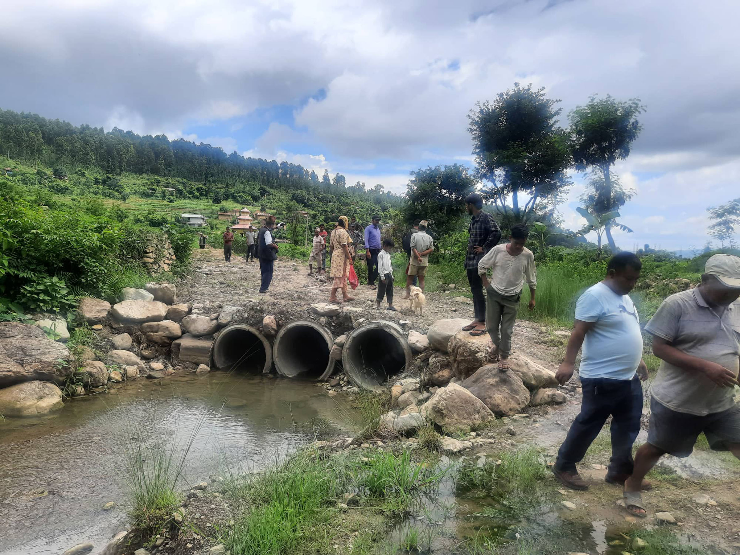 कल्भर्ट निर्माण स्थलको अनुगमन