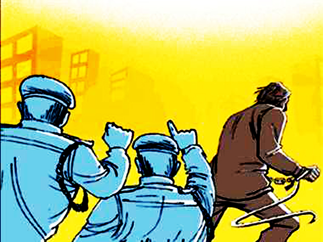 एटीएम मेसिनमा राख्न लगेको ४ करोड बैंककै कर्मचारीले लुटेर भागे