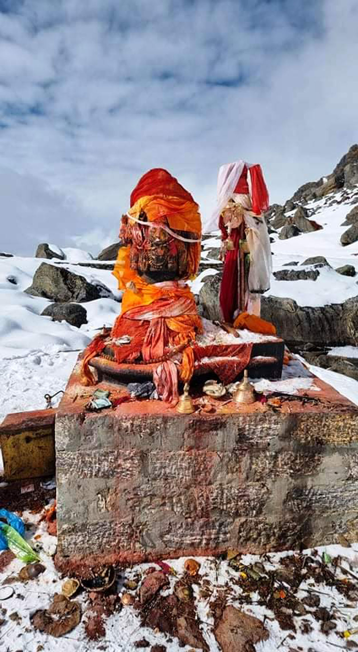 समुन्द्रि सतहदेखि ४ हजार ३८० मिटरको उचाइमा रहेको शिव मुर्ति