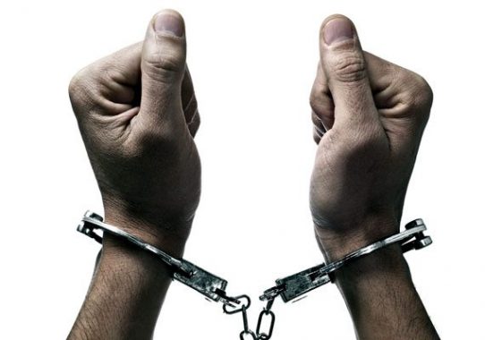 प्रहरीलाई धारिलो हतियार प्रहार गरेको आरोपमा मकवानपुरका तीन पक्राउ