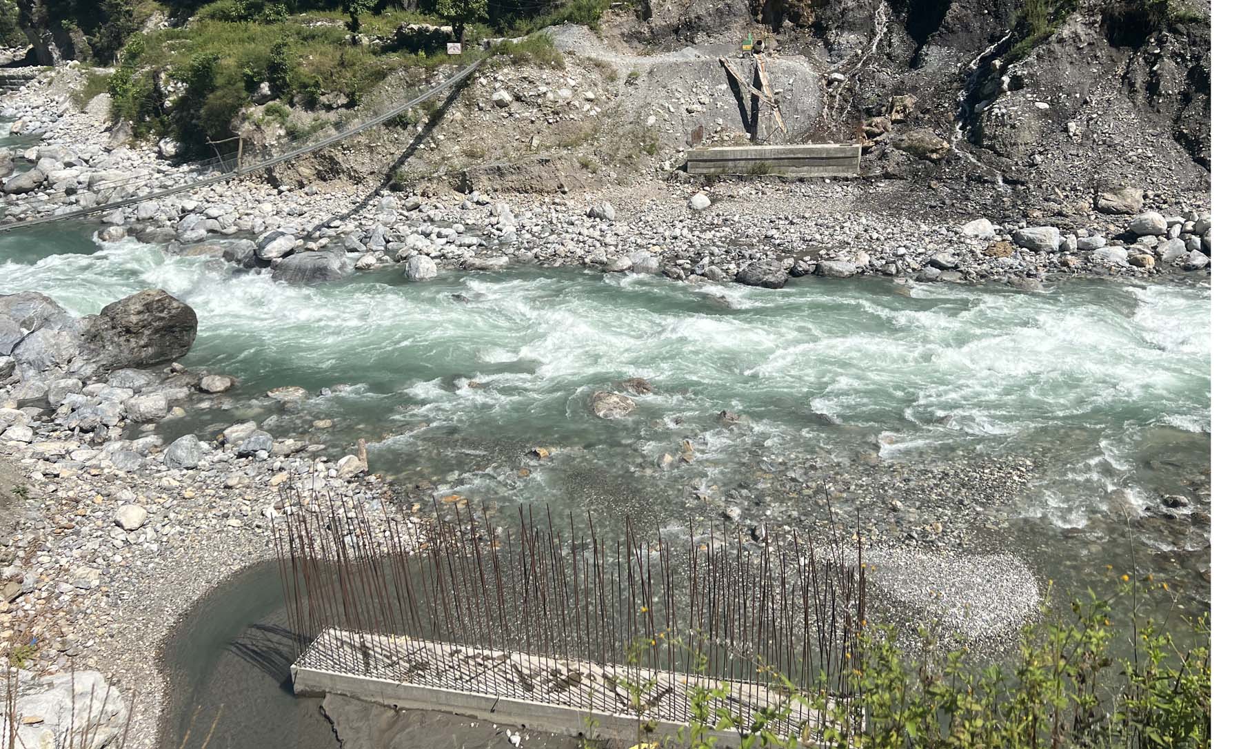 खारामा निर्माण गर्न लागिएको पक्की पुल