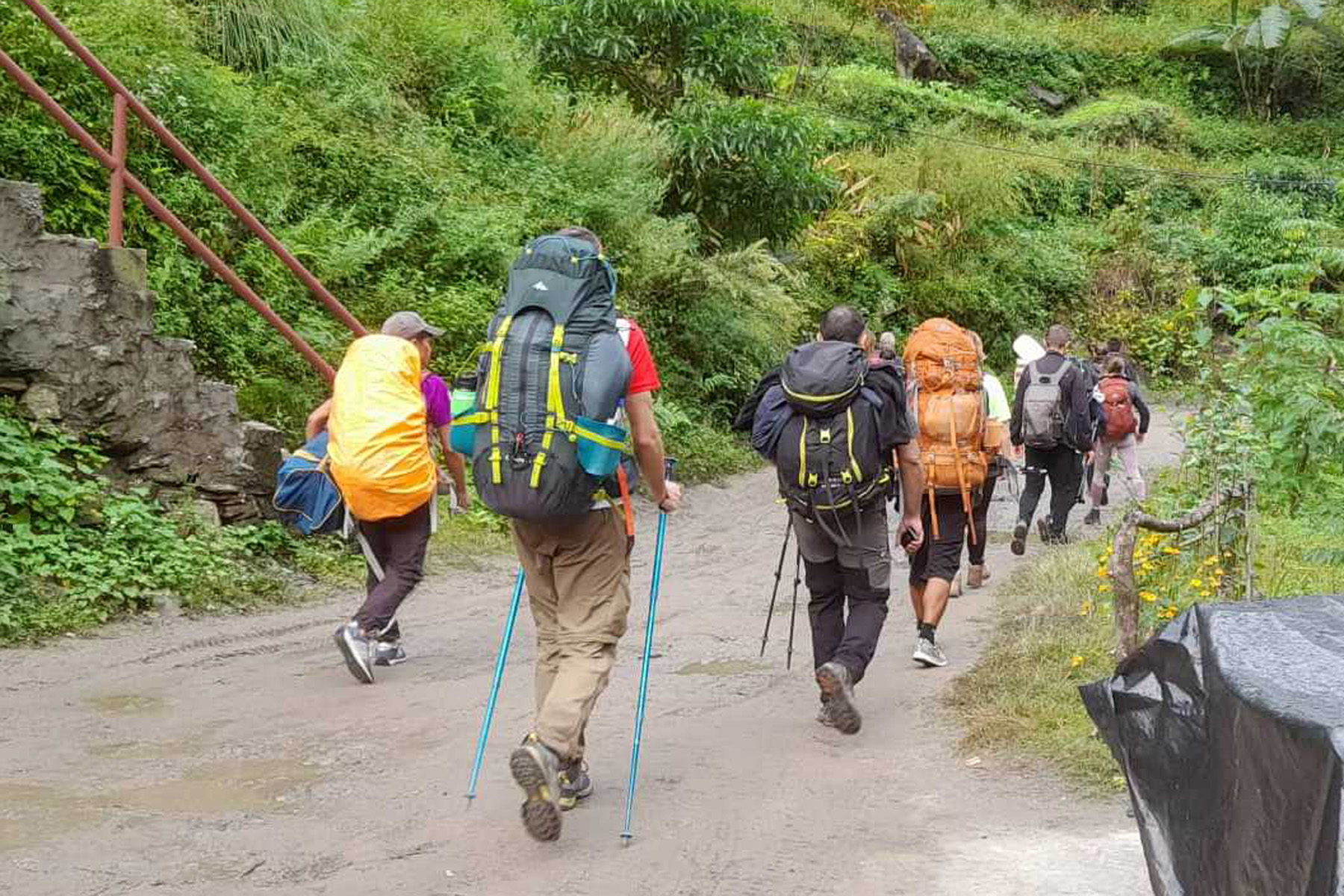 अन्नपूर्ण पदमार्गमा विदेशी पर्यटक