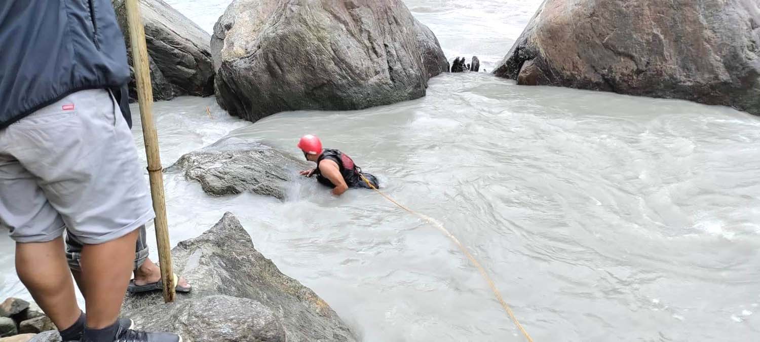 बेपत्ता युवाको खोजी गरिँदै