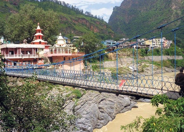 झोलुङ्गे पुल निर्माण भएपछि खुसी