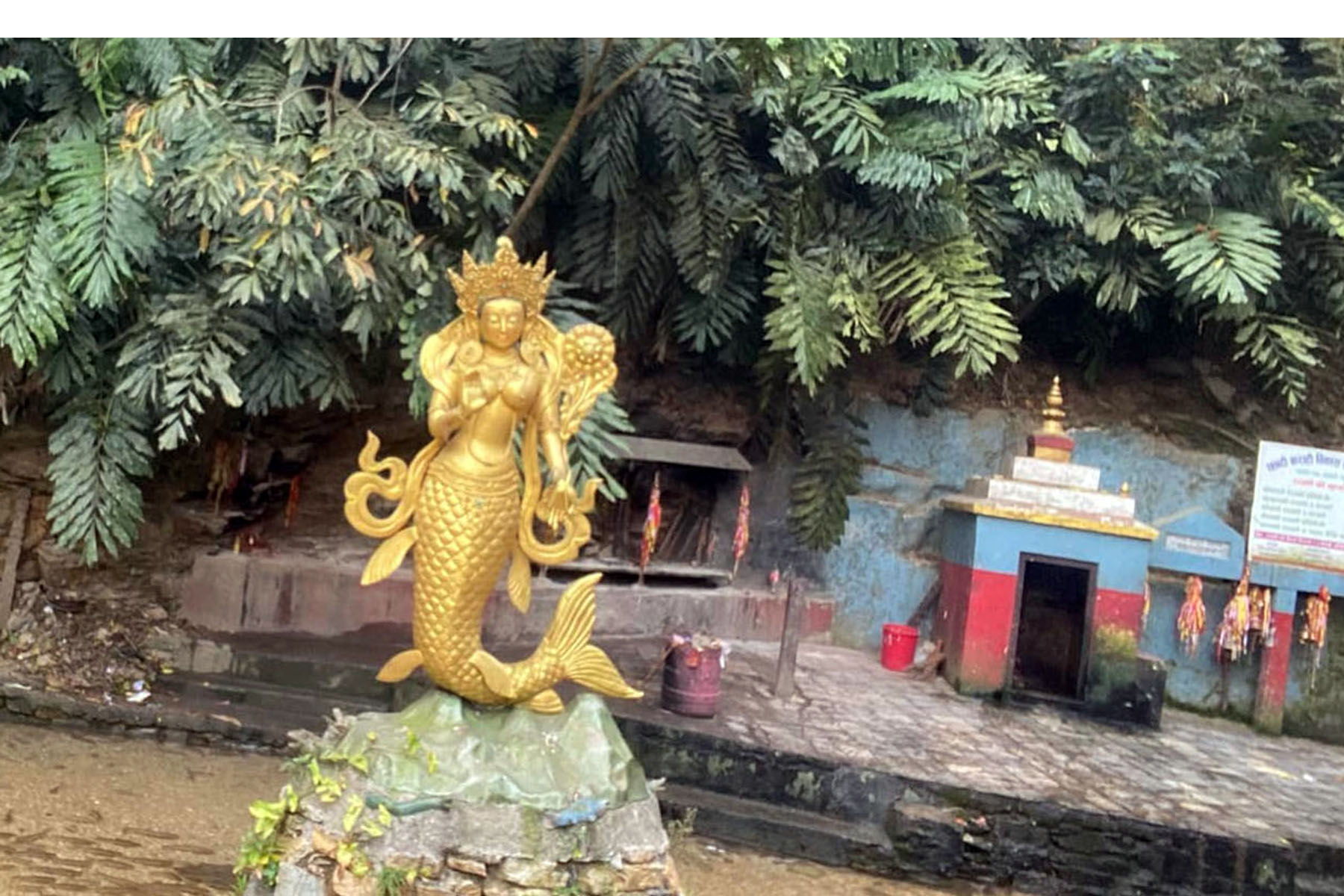 मस्त्यगन्धाको मूर्ति
