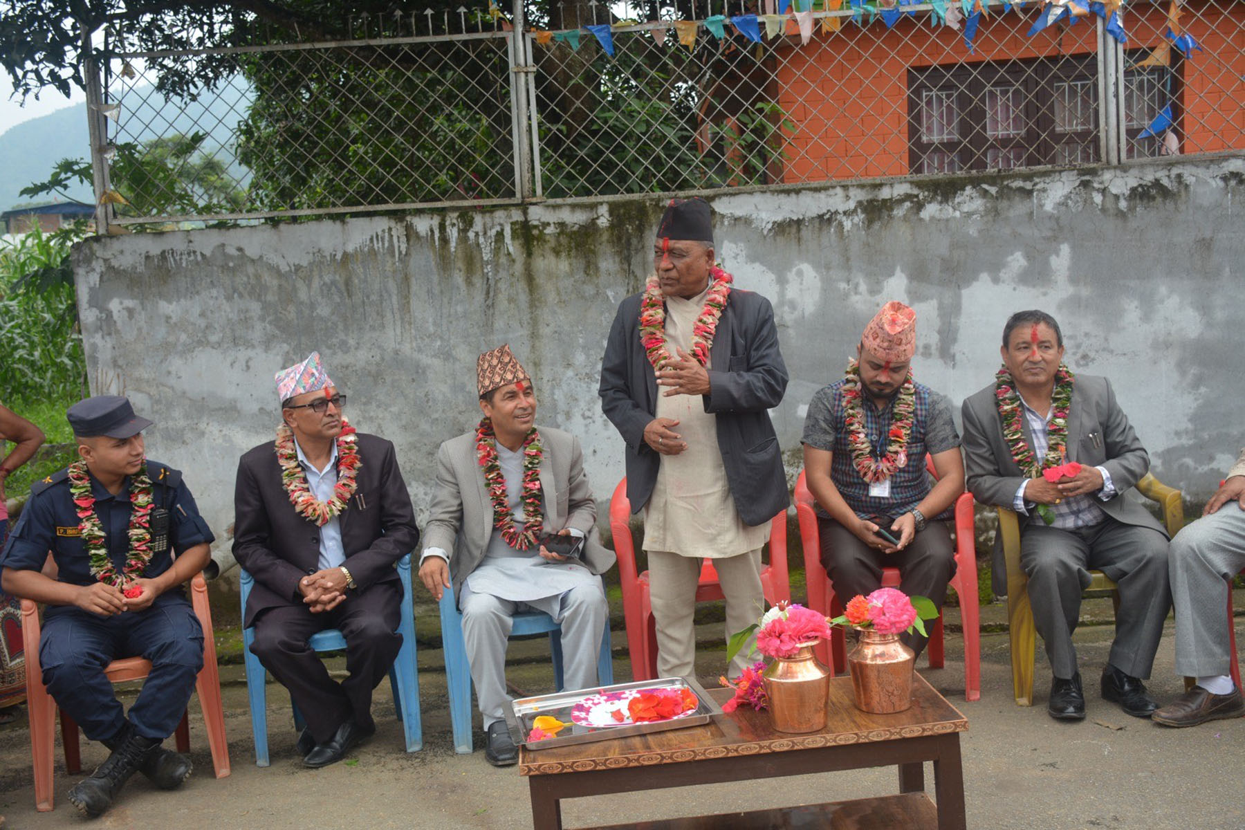 सम्बोधन गर्दै मन्त्री