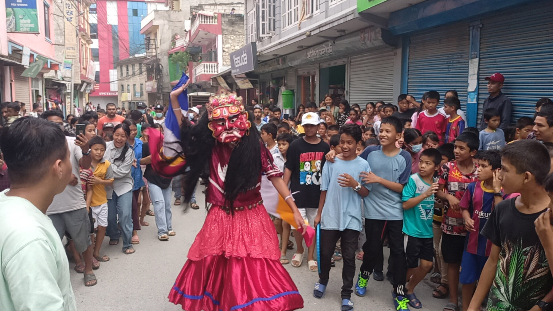 लाखे नाचको रौनक