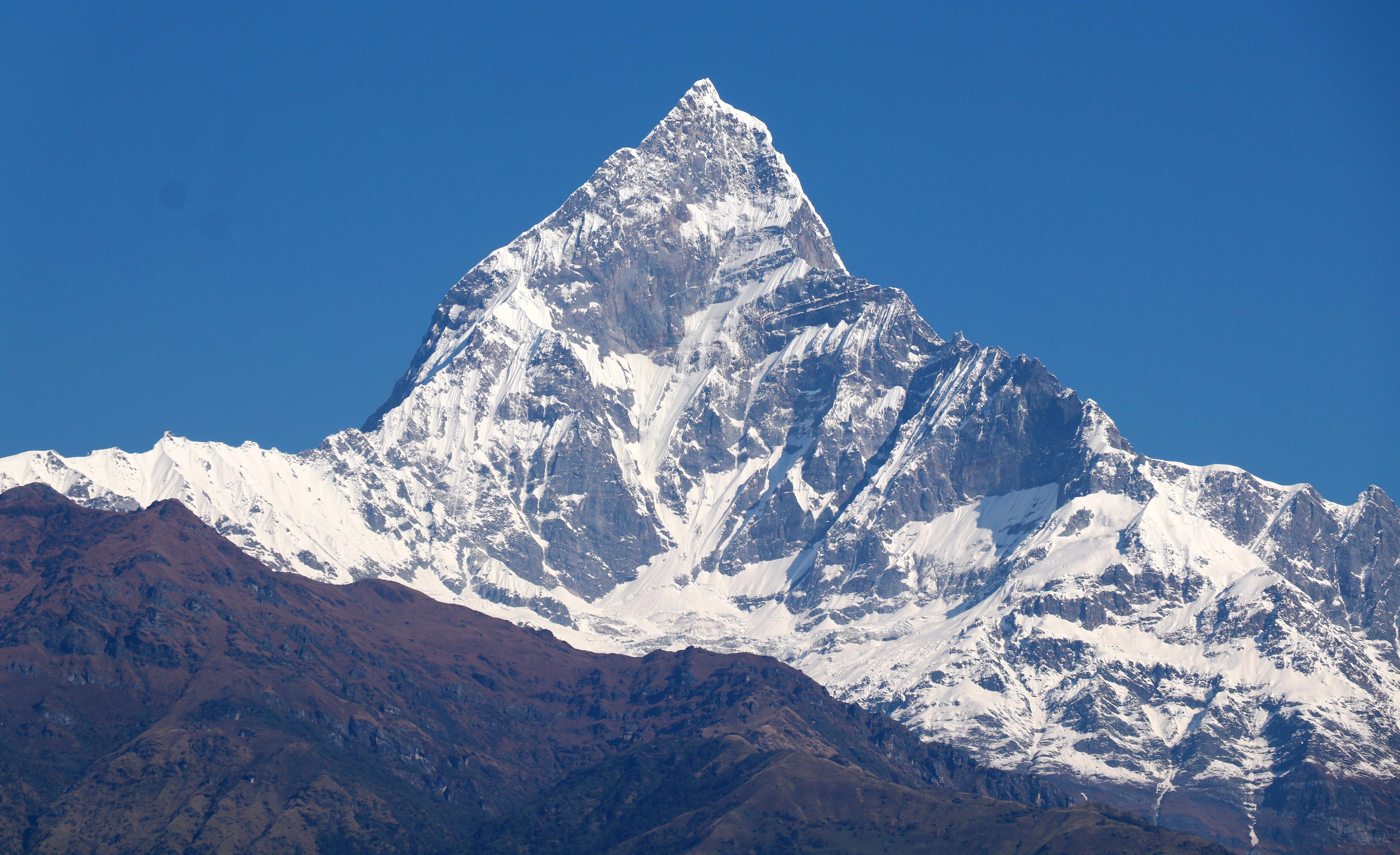 माछापुच्छ्रे हिमाल