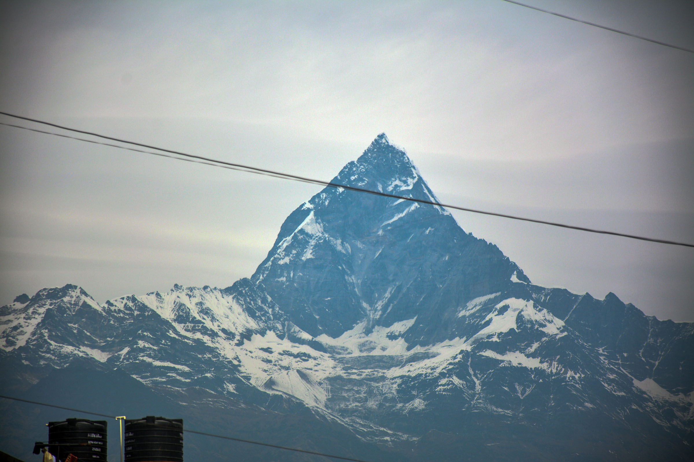 माछापुच्छ्रे र धौलागिरि हिमाल