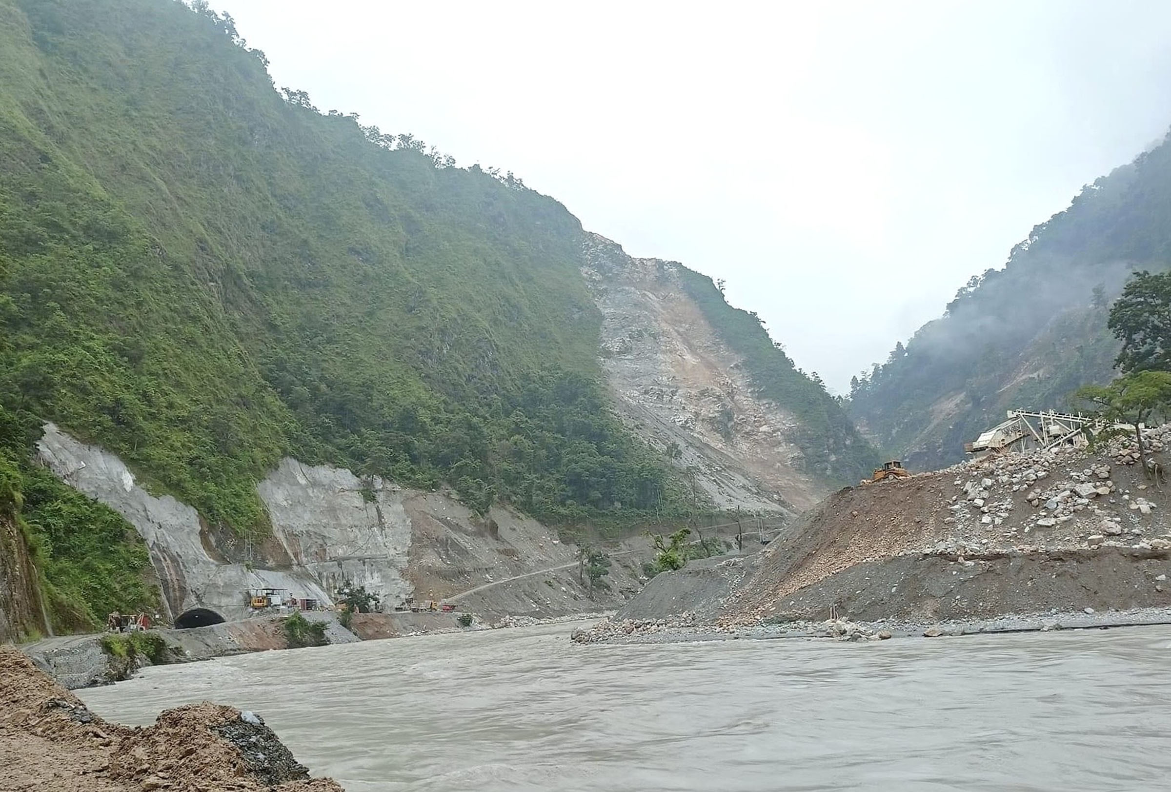 जलविद्युत् आयोजनाको बाँधस्थल