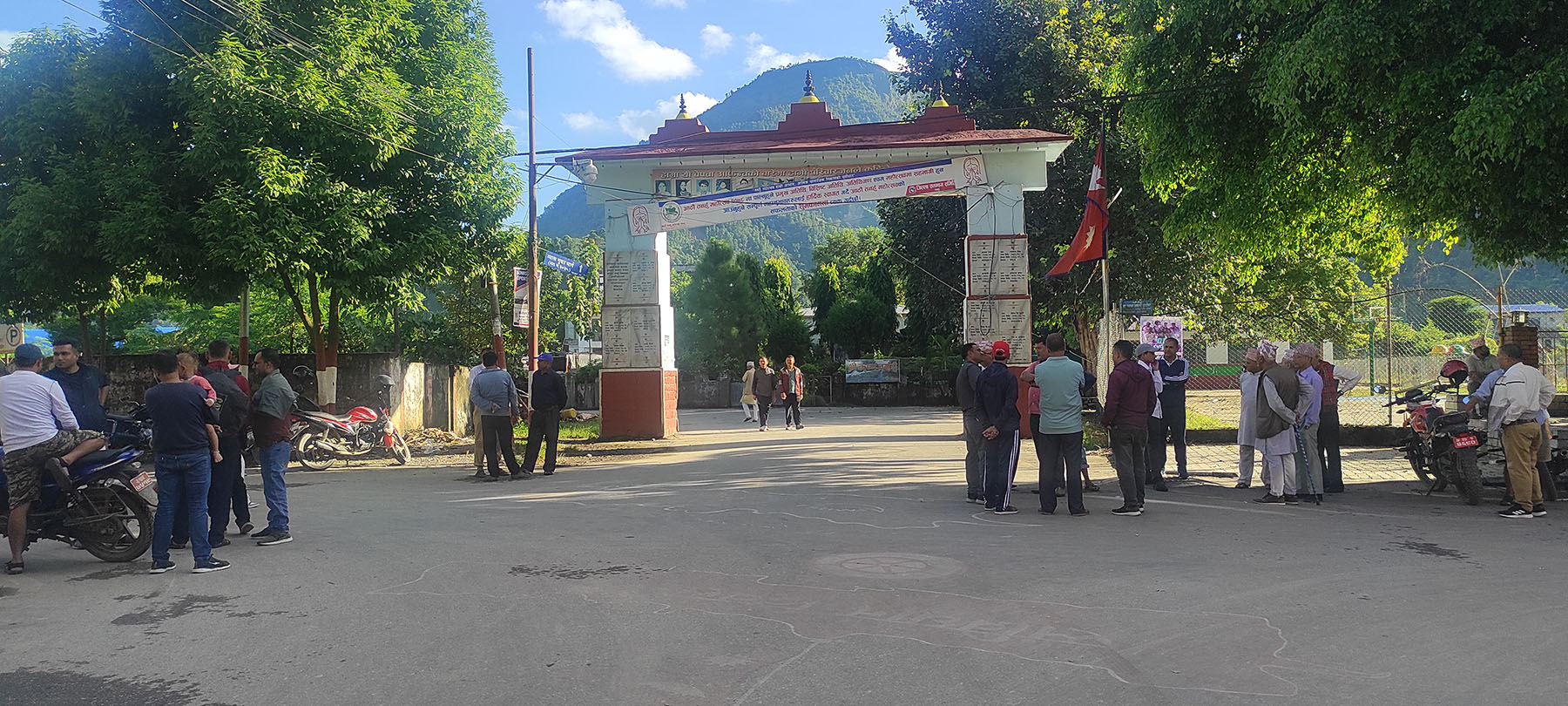 छलफलमा नेता कार्यकर्ता