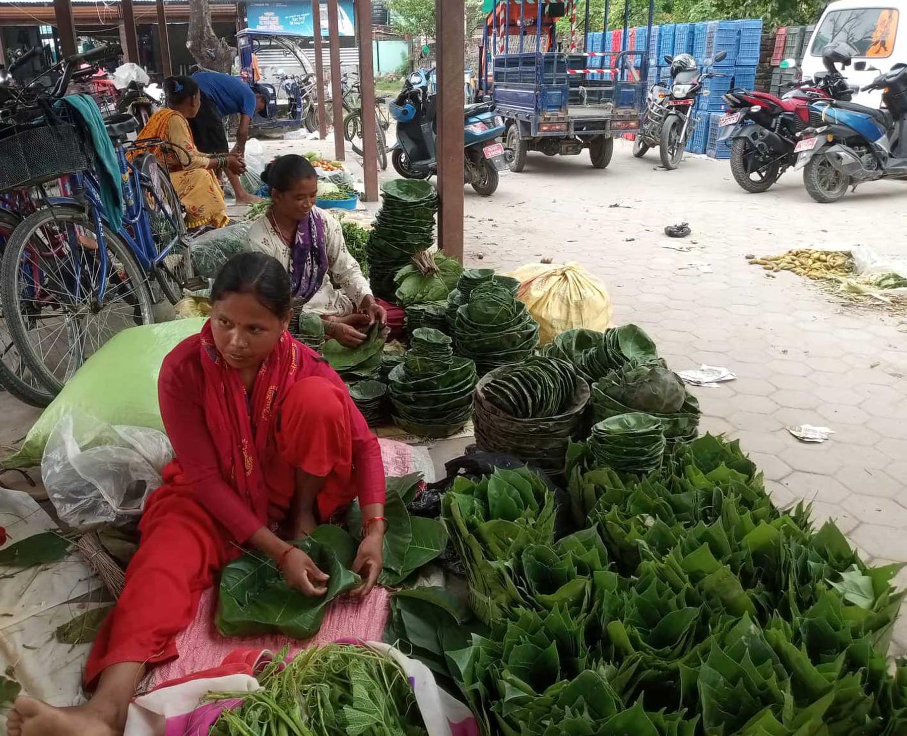 दुनाटपरी बनाउँदै