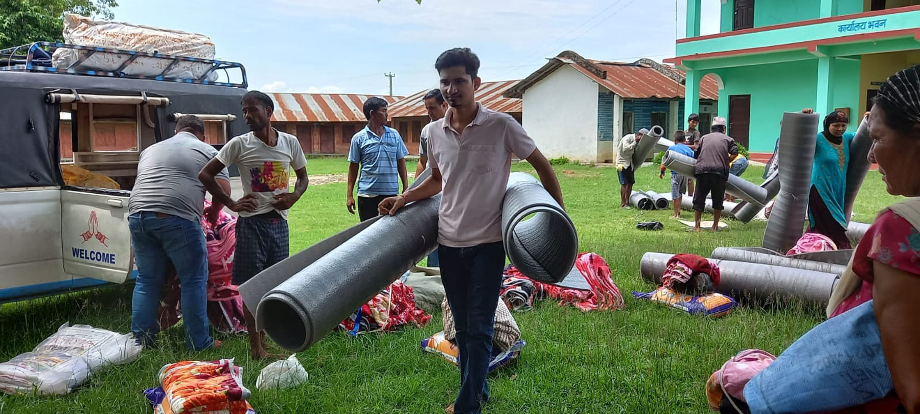 आपतकालीन सामाग्री