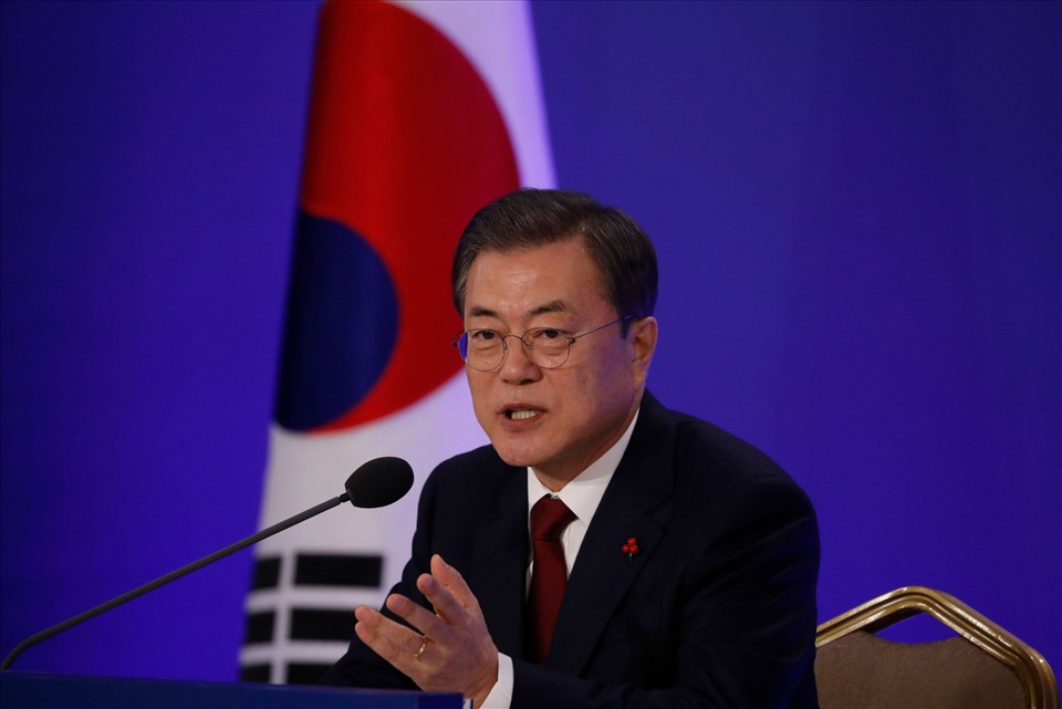 दक्षिण कोरियाली राष्ट्रपतिको अनुमोदन रेटिंग ४४.४ प्रतिशतमा झर्यो