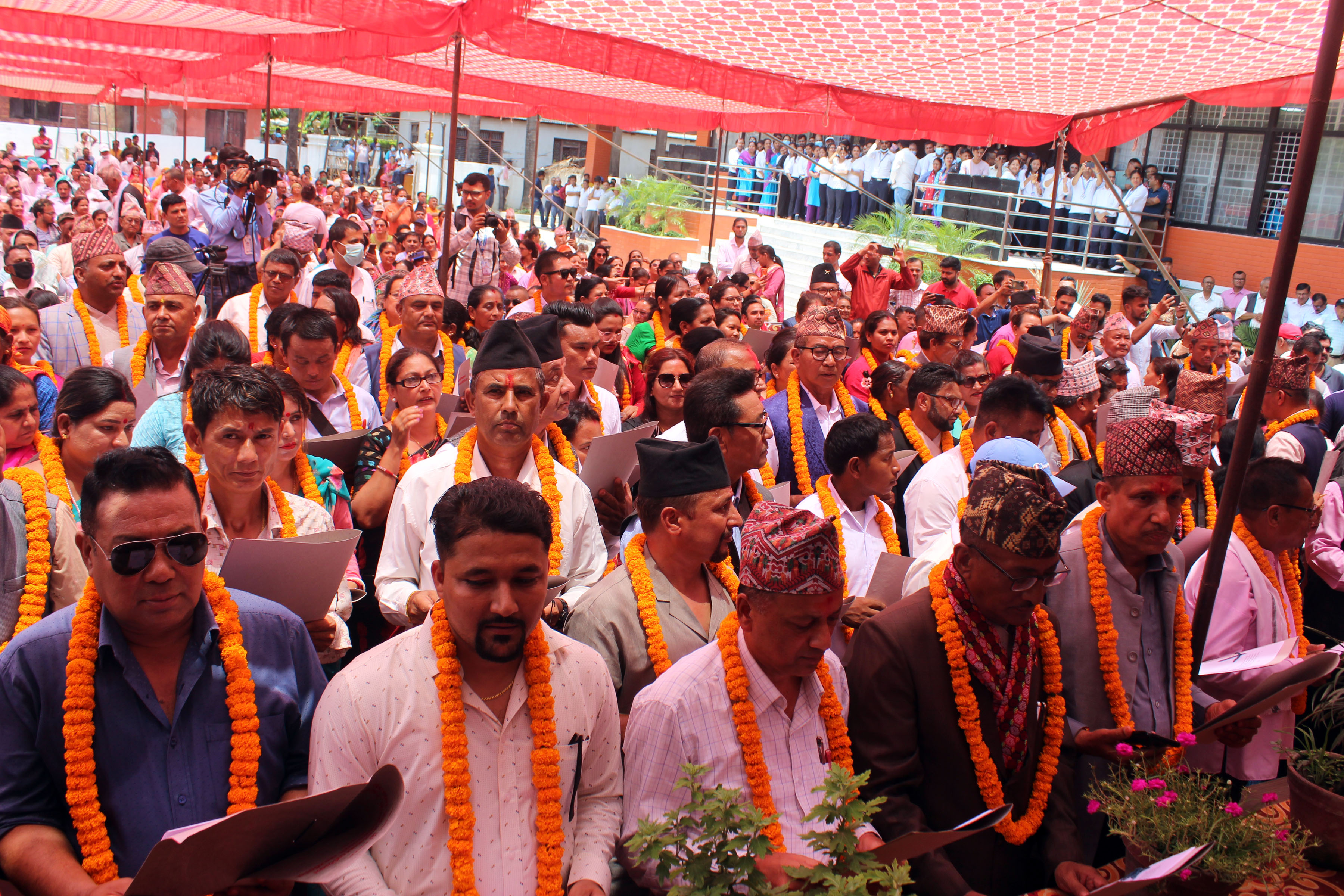 जनप्रतिनिधिलाई शपथ
