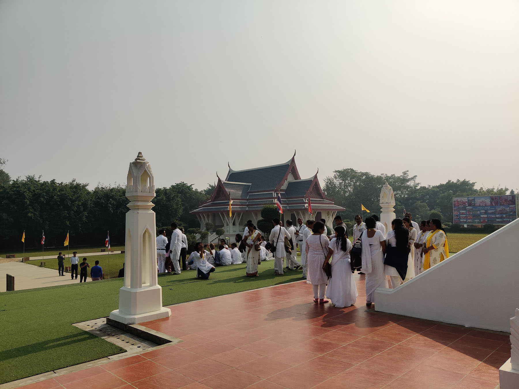 लुम्बिनीमा विदेशी पर्यटक