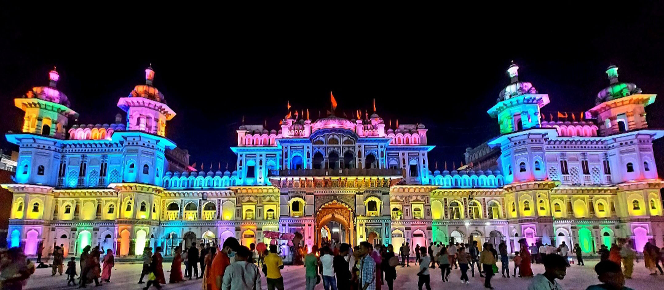 विवाह पञ्चमीका लागि सिङ्गारिएको जनकपुरधाम