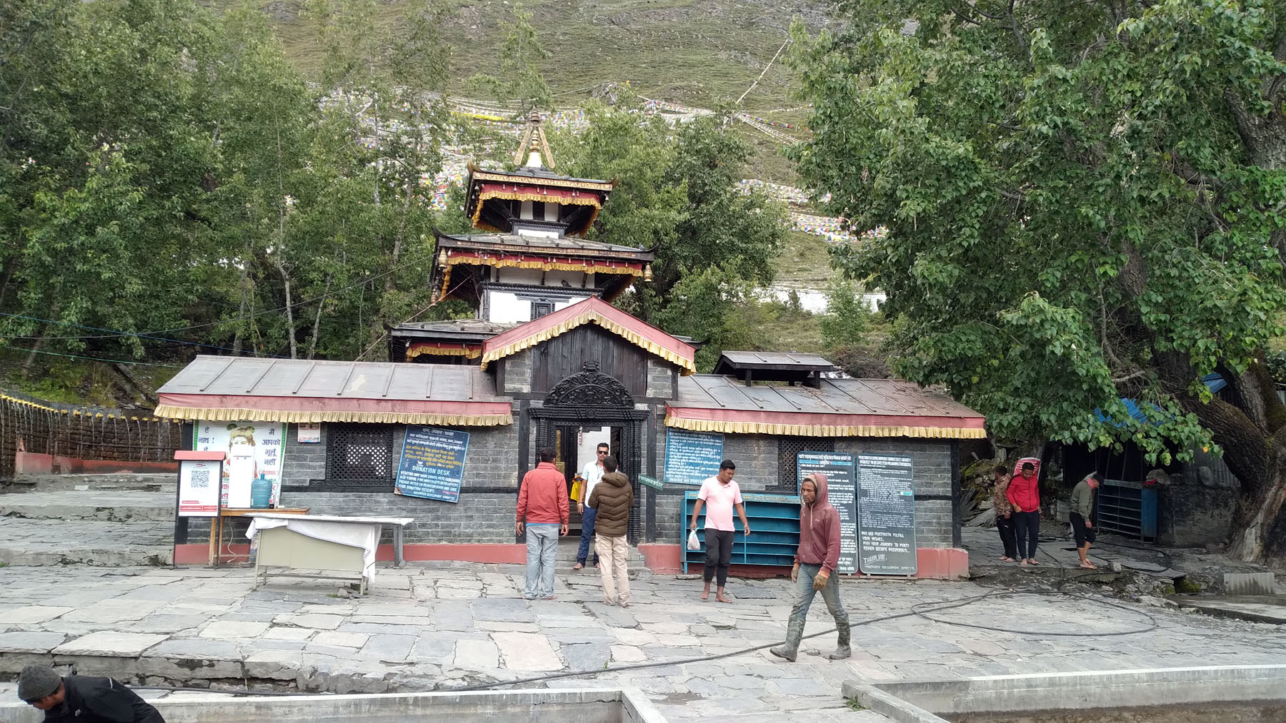 सुनसान  मुक्तिनाथ मन्दिर