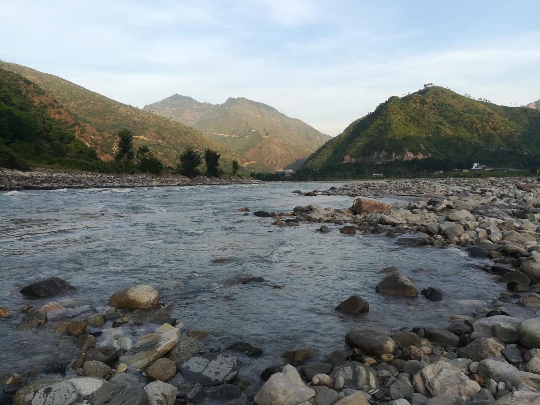 च्याकुटारबेसीबाट देखिएको दृश्य