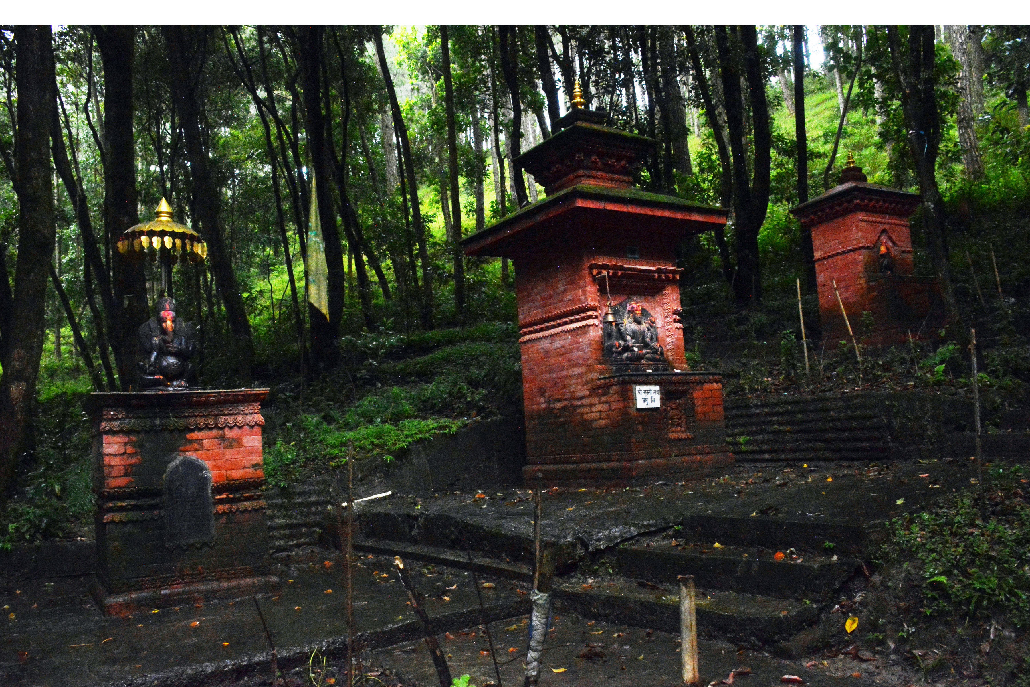 ओझेलमा गोसाइँस्थान मन्दिर