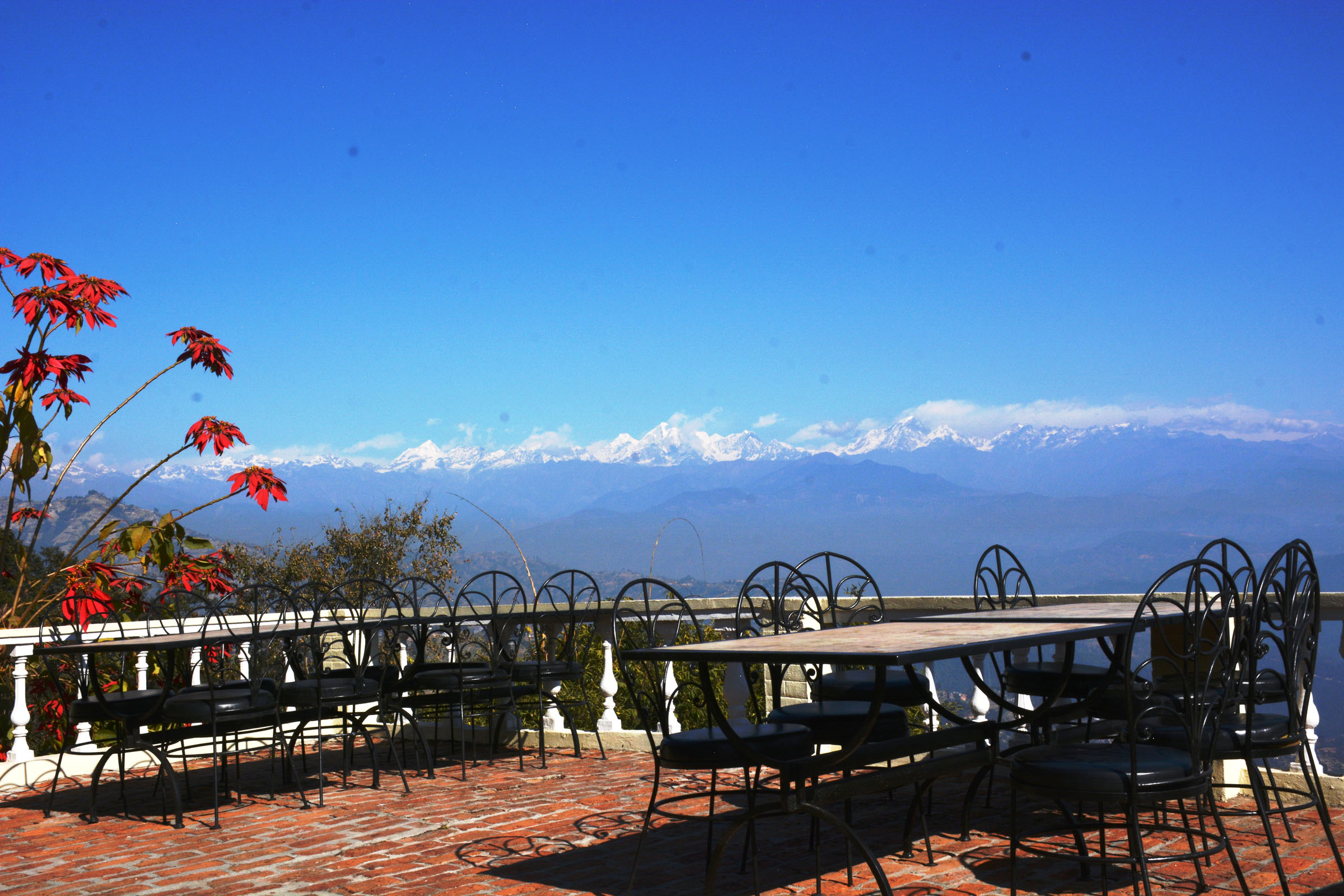पर्यटकको पर्खाइमा धुलिखेलका होटल