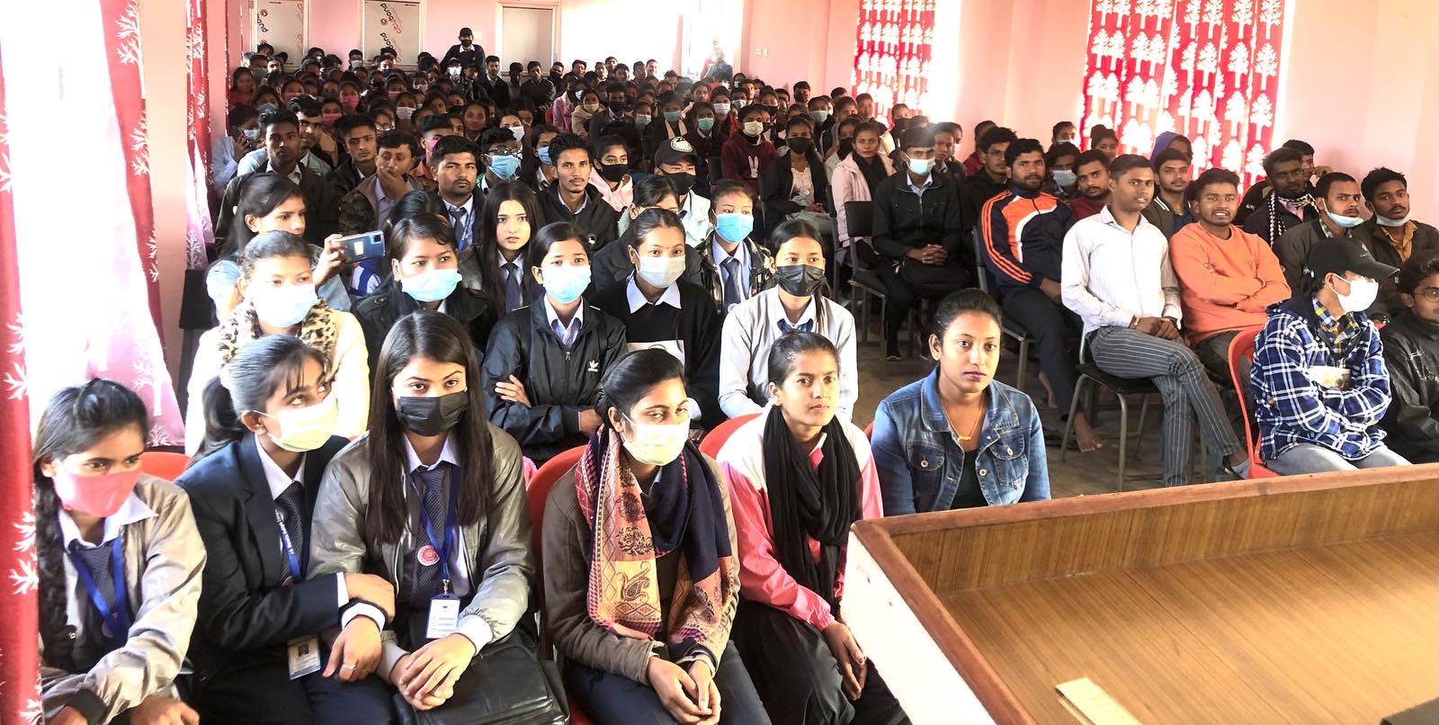 बर्दिवास,जनकपुर,लाहान र गाईघाटमा 'युवासँग महालक्ष्मी लाईफ' कार्यक्रम सम्पन्न
