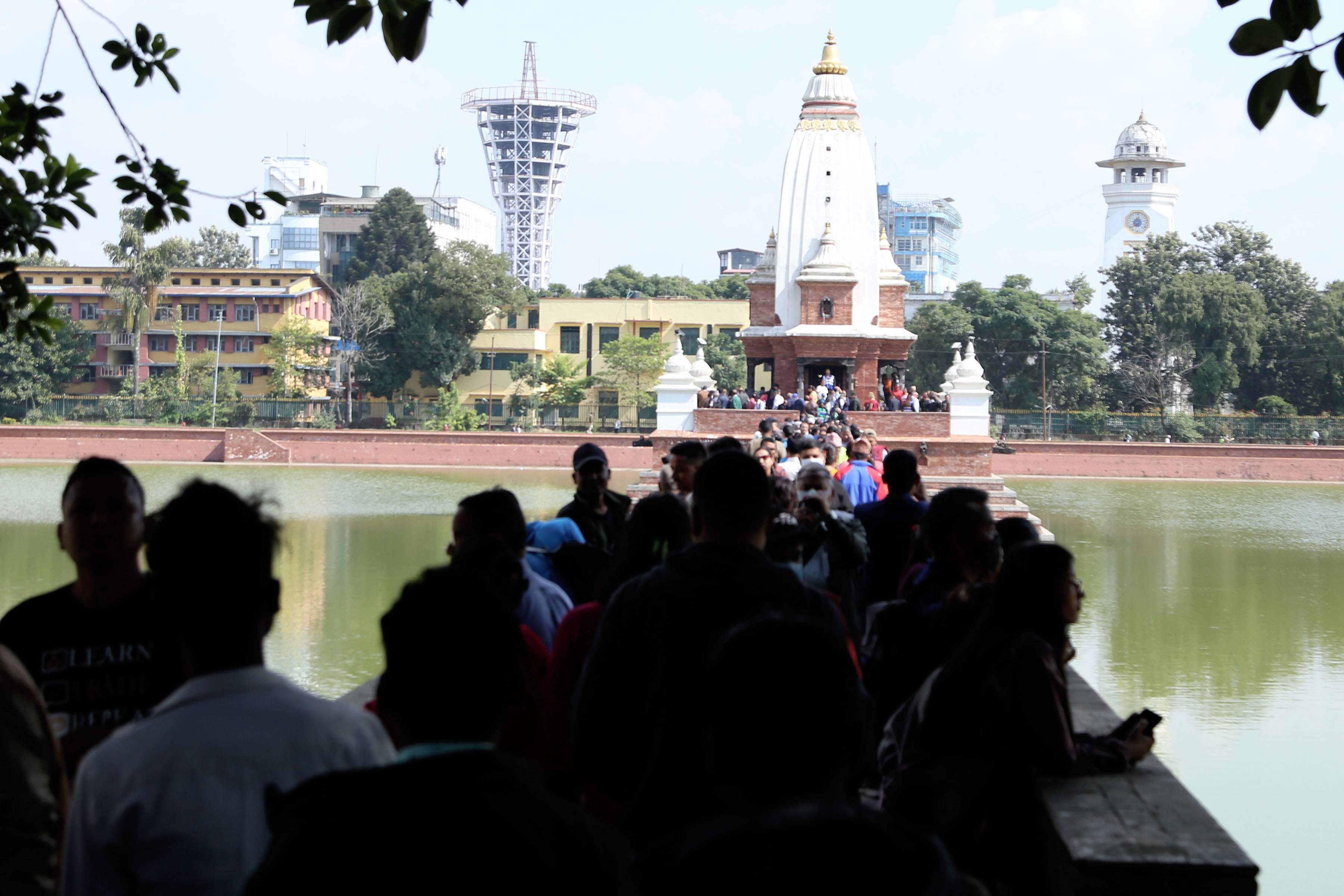 भाइ टीका:  बालगोपालेश्वर मन्दिरमा भीड