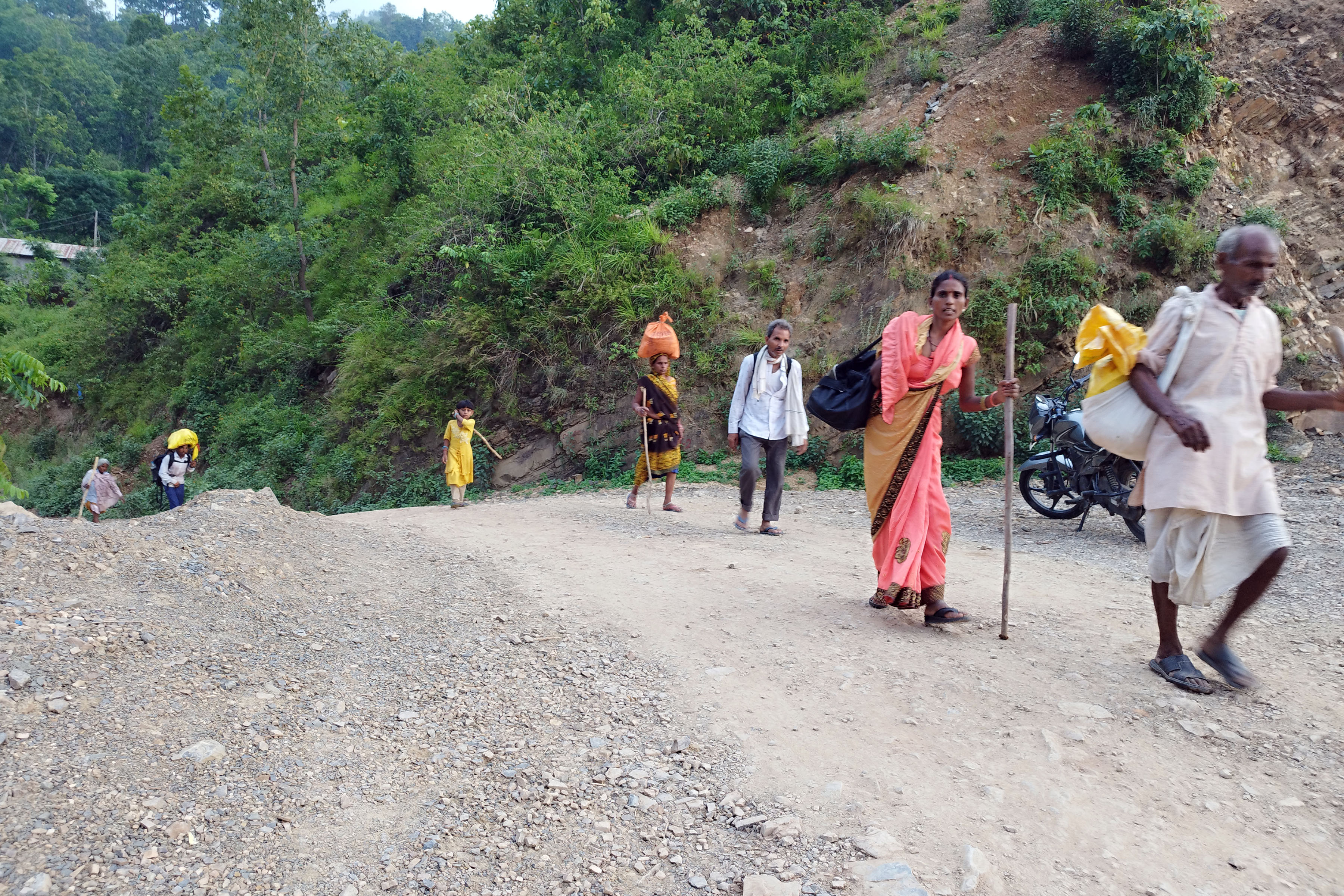 स्वर्गद्वारीको दर्शन गरेर फर्किएका भक्तजन