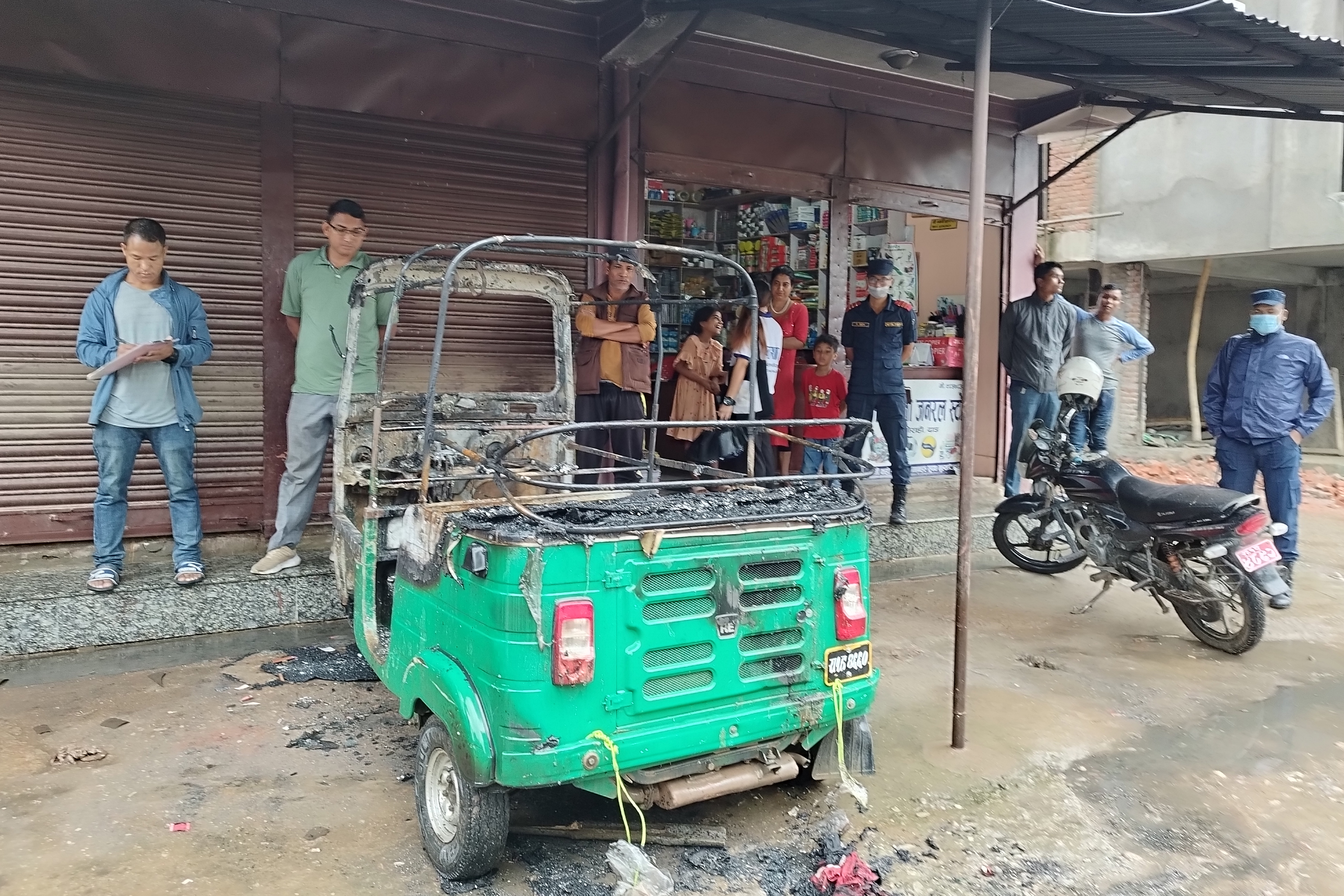 आगजनीबाट क्षति पुगेको अटोरिक्सा